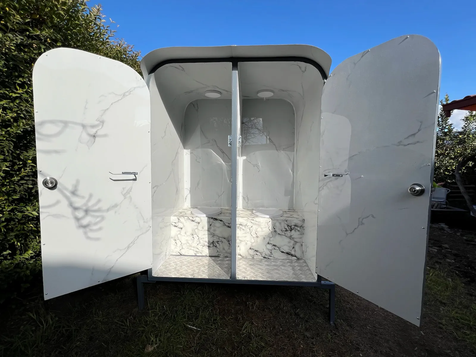 Baño Químico Cuádruple de Arrastre